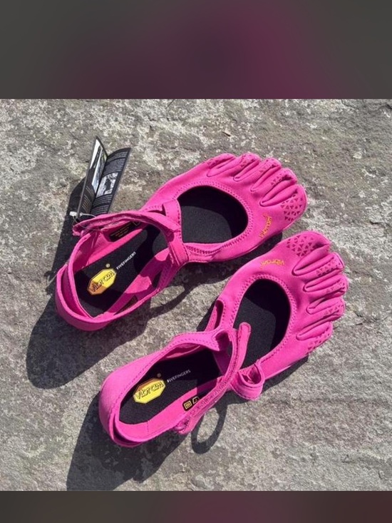 Vibram Shoes - Vibram Women's Hot Pink FiveFingers Toe Sandals
